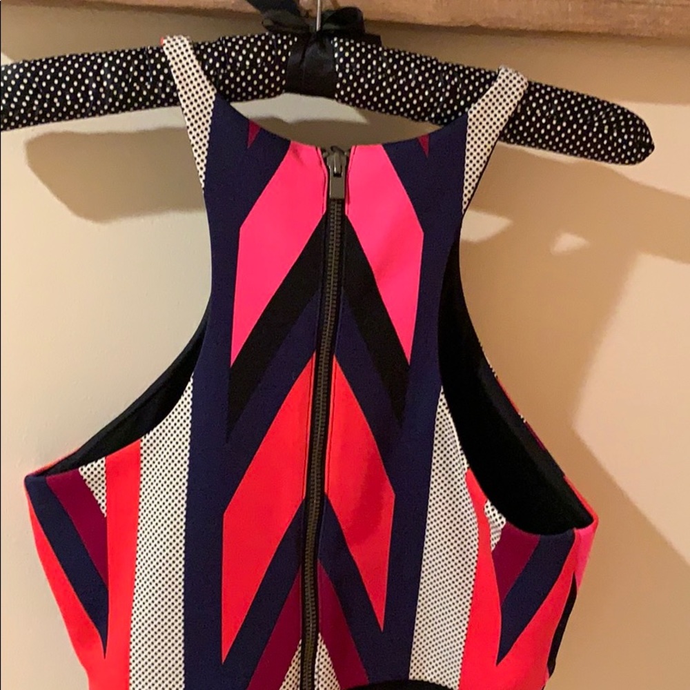Express Tank top. Small - Picture 3 of 4